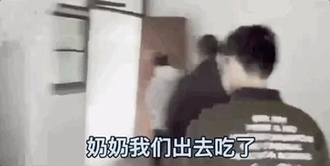 娱乐吃瓜酱带上了手铐,手铐事件引发网友热议