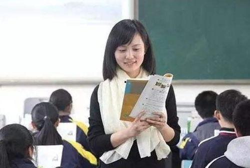 娱乐吃瓜酱大学老师主编